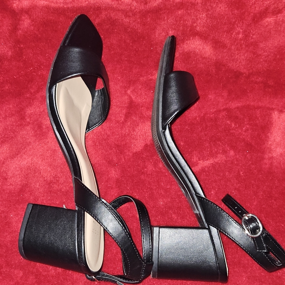 A New Day Black Ankle-Strap Open Square-Toe Sandals - Size 7.5W - Picture 3 of 6